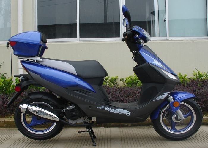 एल्यूमिनियम फ्रेम एडल्ट मोटर स्कूटर 12V 7A ब्लू 50cc मोटर स्कूटर हेडलाइट के साथ