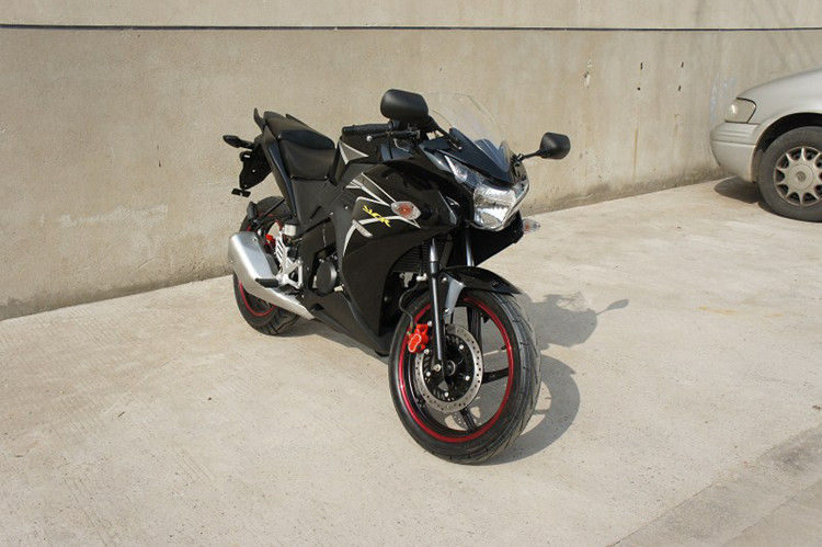 वयस्कों के लिए 2 सीटर इलेक्ट्रिक मोटरसाइकिल 250cc स्टैंडर्ड मोटरसाइकिल सिंगल सिलेंडर