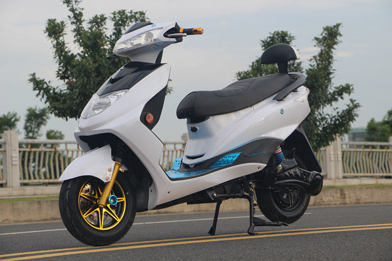 72V 20Ah लीड - एसिड बैटरी के साथ स्टील इलेक्ट्रिक मोपेड बाइक 1500W ब्रशलेस डीसी मोटर