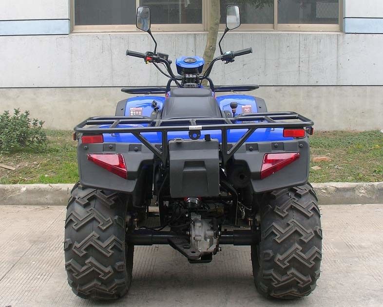 पूरी तरह से स्वचालित रिवर्स 300cc दो सीटर फोर व्हीलर 2 * 4 वाटर कूल्ड दस्ता ड्राइव