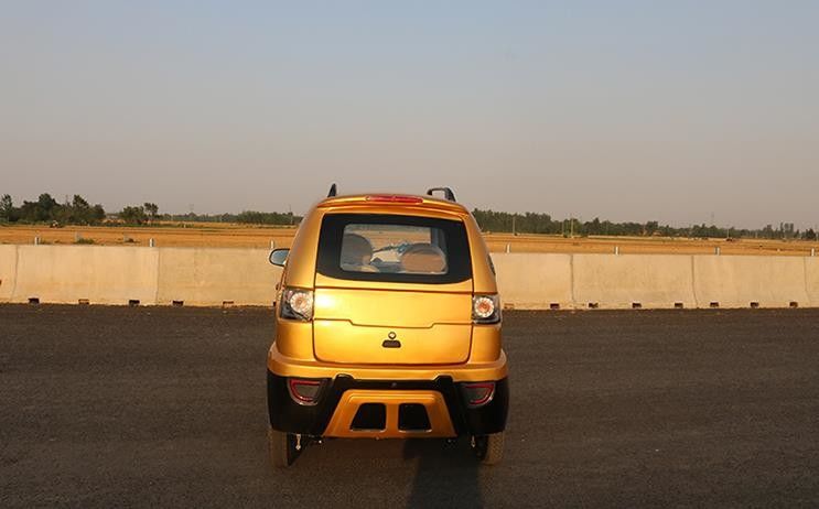 30 डिग्री चढ़ने की क्षमता के साथ स्ट्रीट लीगल गोल्फ कार्ट, 3000w मोटर चालित गोल्फ कार्ट