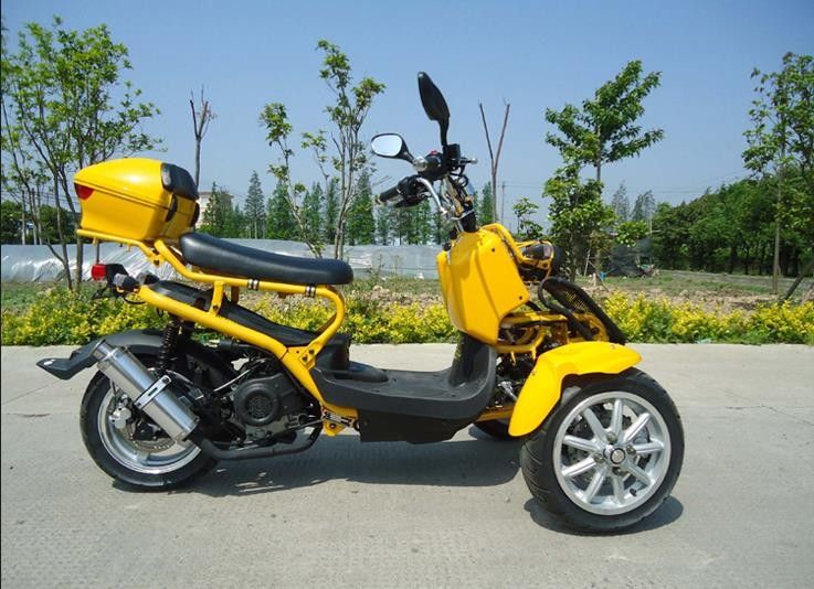 क्षैतिज प्रकार ट्राय व्हील मोटरसाइकिल 50cc 3 व्हील ट्राइक स्कूटर 4 स्ट्रोक