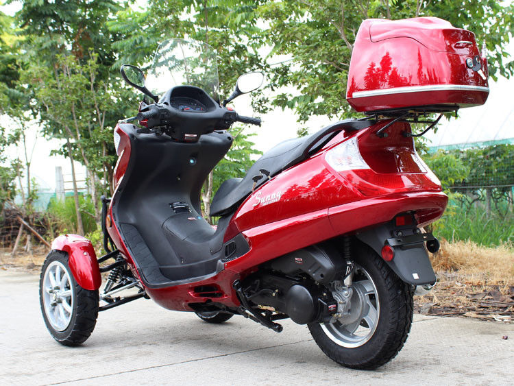 एकल सिलेंडर, बेल्ट ड्राइव ट्रांसमिशन के साथ 50CC क्षैतिज प्रकार त्रि पहिया मोटरसाइकिल