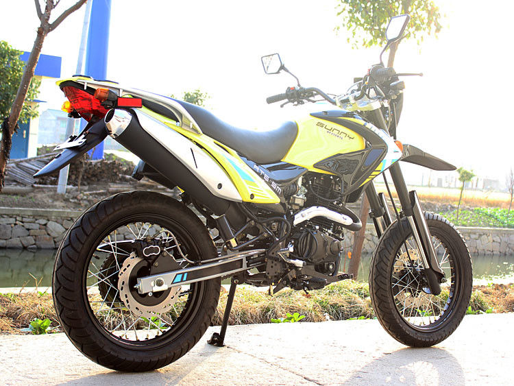 चेन ड्राइव के साथ 250cc सिंगल सिलेंडर 4 स्ट्रोक एयर कूल्ड डर्ट बाइक मोटरसाइकिल