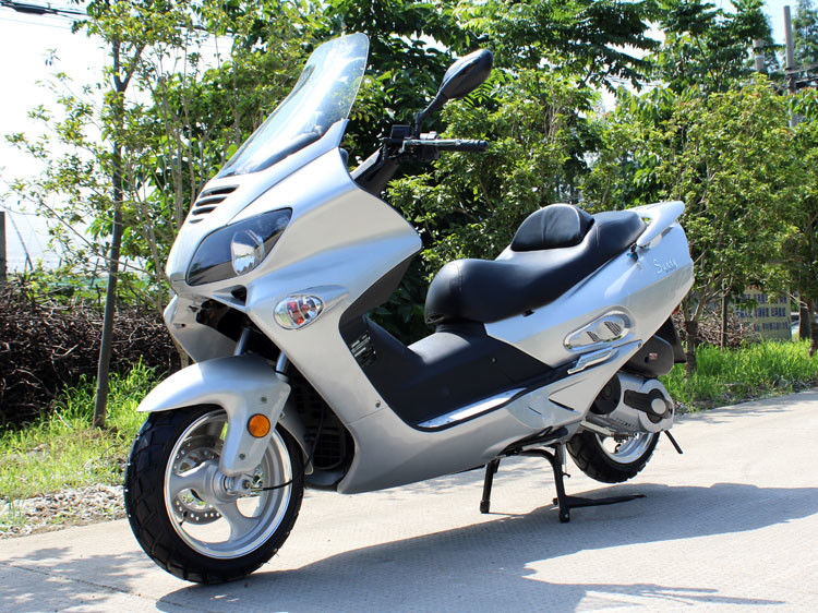 300cc CVT वाटर कूल्ड इंजन एडल्ट मोटर स्कूटर फ्रंट डिस्क रियर डिस्क ब्रेक