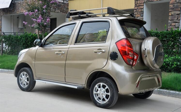 5 सीट 96V 10kw हाई पावर्ड इलेक्ट्रिक कार विथ एंड 300 टाइम्स बैटरी लाइफ
