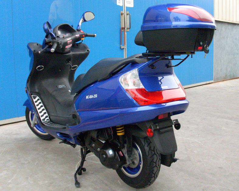 Cvt गियर मोटर स्कूटर 250cc फ्रंट एब्स डिस्क रियर डिस्क ब्रेक चेंगशिन डॉट टायर के साथ
