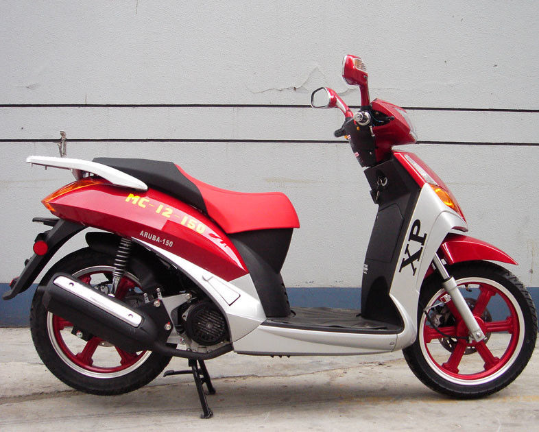 16 इंच टायर एडल्ट गैस स्कूटर 150cc रियर ब्रूम ब्रेक Cvt एयर कूल्ड इंजन