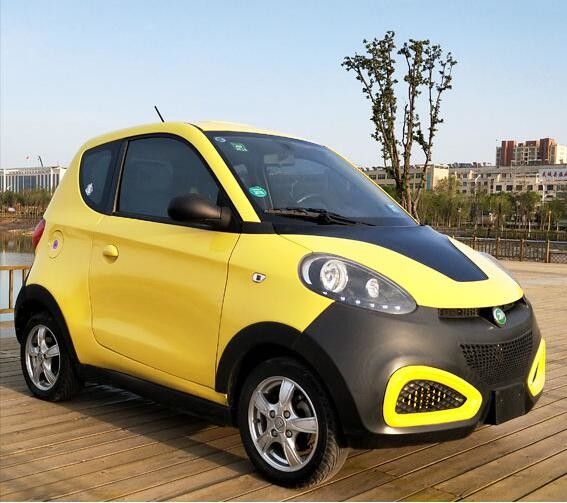 1200W मोटर चालित स्ट्रीट लीगल गोल्फ कार्ट 2 दरवाजे / 3 मीटर ब्रेकिंग दूरी के साथ