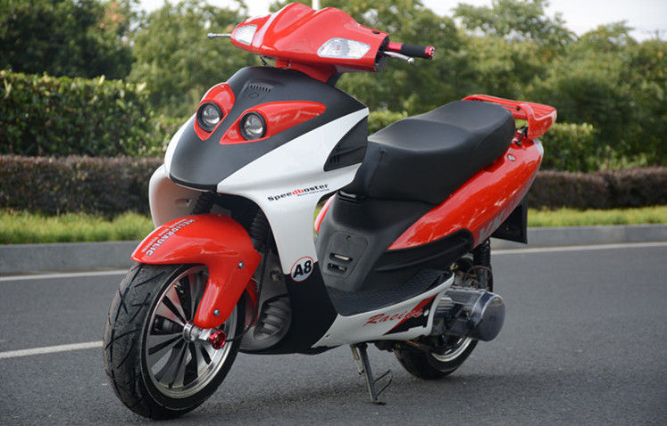 1 सिलेंडर 4 स्ट्रोक एडल्ट मोटर स्कूटर एयर कूलिंग 150cc 59 माइल्स / एच मैक्स स्पीड